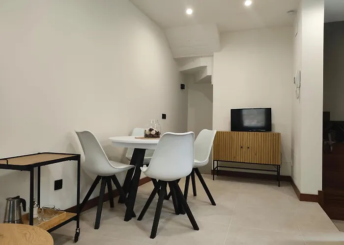 Vivienda Unifamiliar Ventana A La Clerecía *